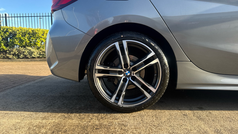 BMW 1 Series 118i [136] M Sport 5dr [Live Cockpit Professional] Petrol Hatchback